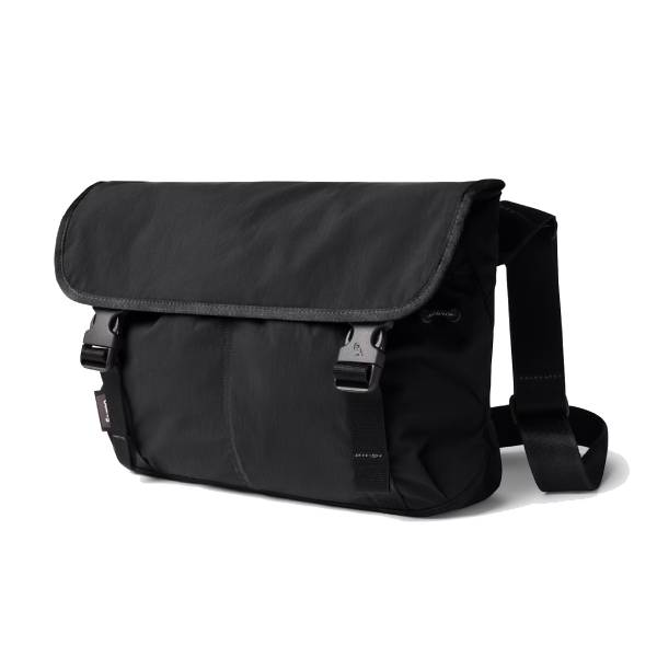 Bellroy Cinch Messenger BagBlack